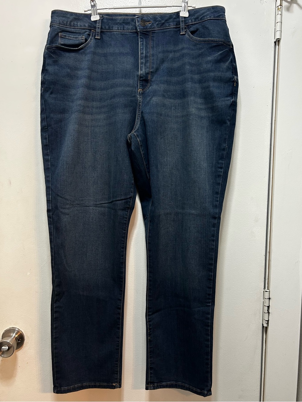 Sonoma Dark Blue Women's Straight-Leg Jeans